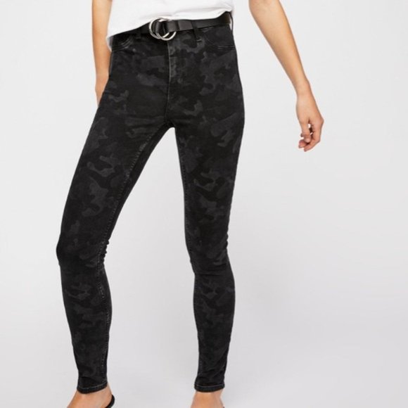 Free People Denim - Free People High Waist Camo Denim Skinny Jeans Black Size 28 Regular